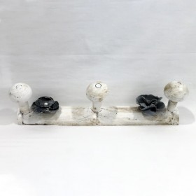 Cabide com 3 Ganchos e Flores em Ganga