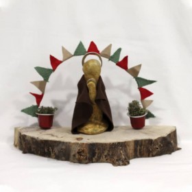 Decoração dos Santos Populares com Santo António e Manjerico